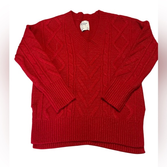 Abercrombie & Fitch Cozy Oversized V-Neck Cable Kit Red Sweater XS - Picture 1 of 3